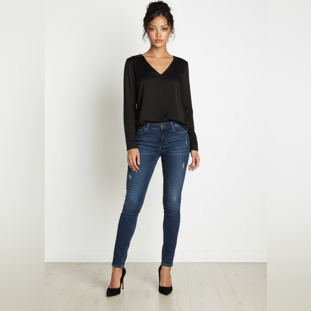 Democracy, distressed jeans, size 2